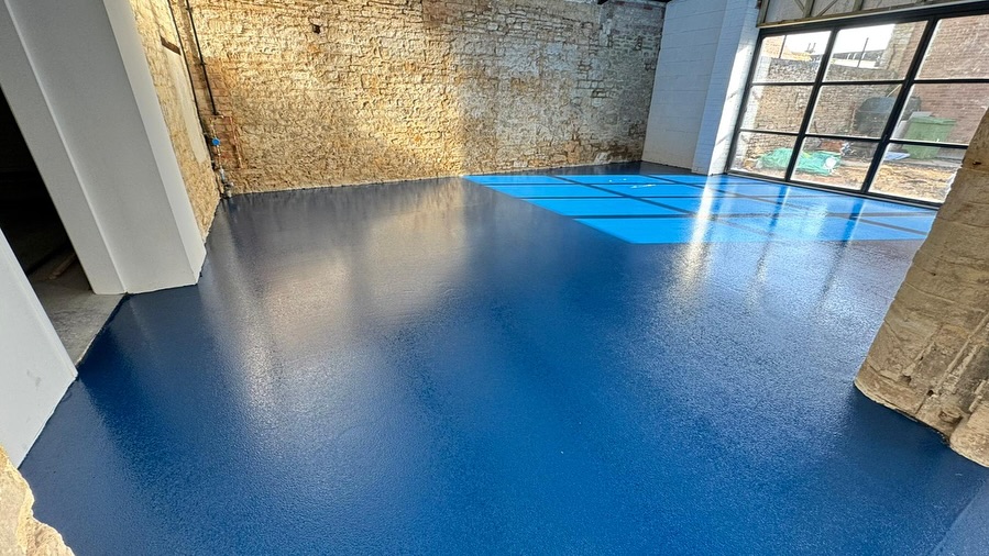 Resin Flooring Witney, 740m² Industrial Epoxy Floor Installation, Industrial Flooring project by Anglia Decor