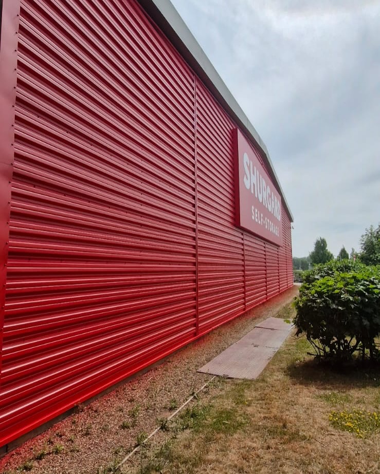 Profiled steel wall cladding