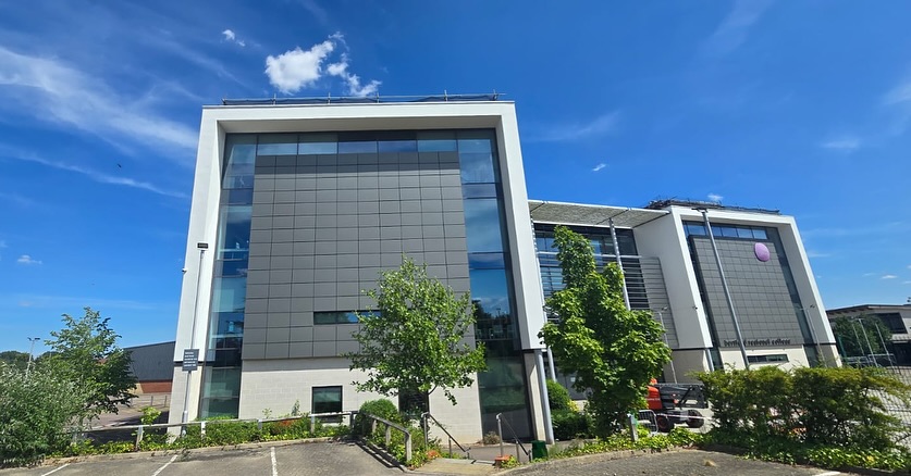 Modern commercial cladding installation